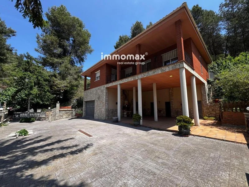 Vallirana house, 304 m², 3 bedrooms