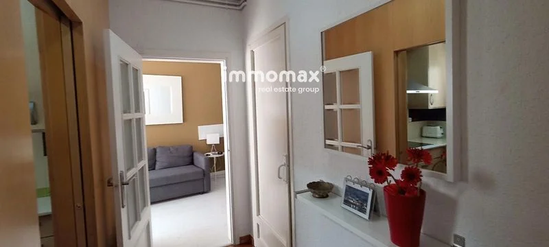 Tourist-licensed central Sitges flat
