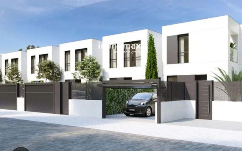 Beach-zone plot with eight-home project