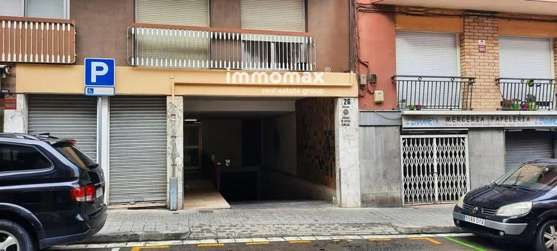 Commercial premises in La Plana, 337 m²