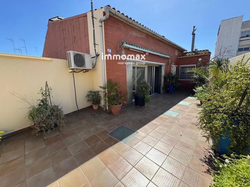 Cornellà centre house, 345 m²