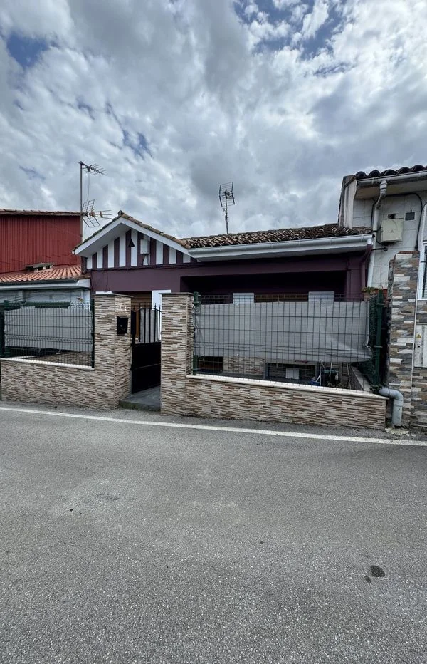 Edificio de uso mixto en el centro de Avilés