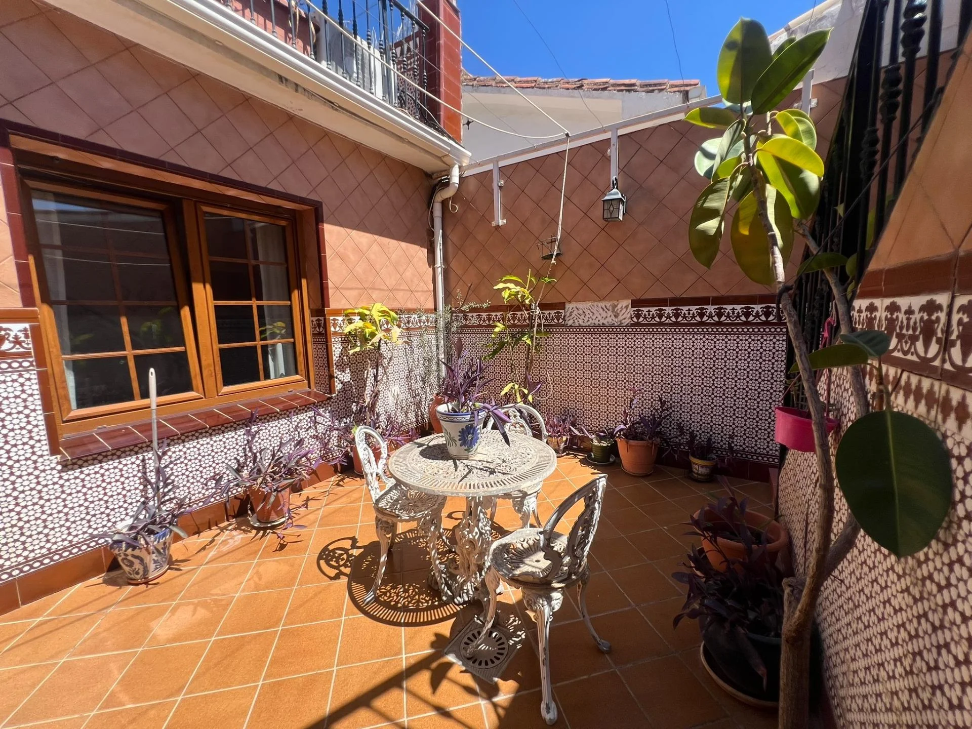 Central Fuengirola house with extension potential