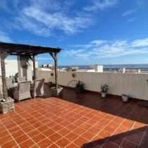 Top-floor penthouse with 90m² terrace