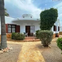 Detached coastal bungalow, 3 bedrooms