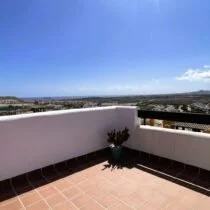 Ático con vistas al mar y solárium privado
