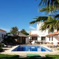 B&B near Vera with eight bedrooms