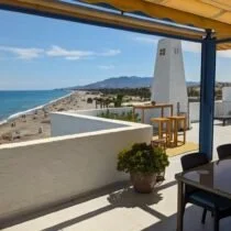 Duplex penthouse with 90m² roof terrace