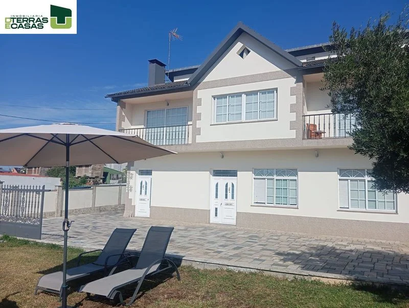 Chalet amplio cerca de la playa de Beluso