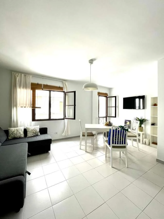 Tenanted two-bedroom flat in Arrecife
