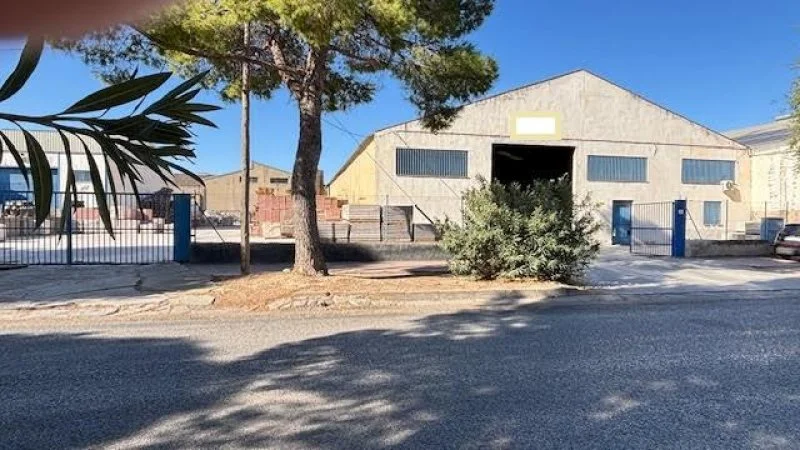 Industrial warehouse in Campollano, 800 m²