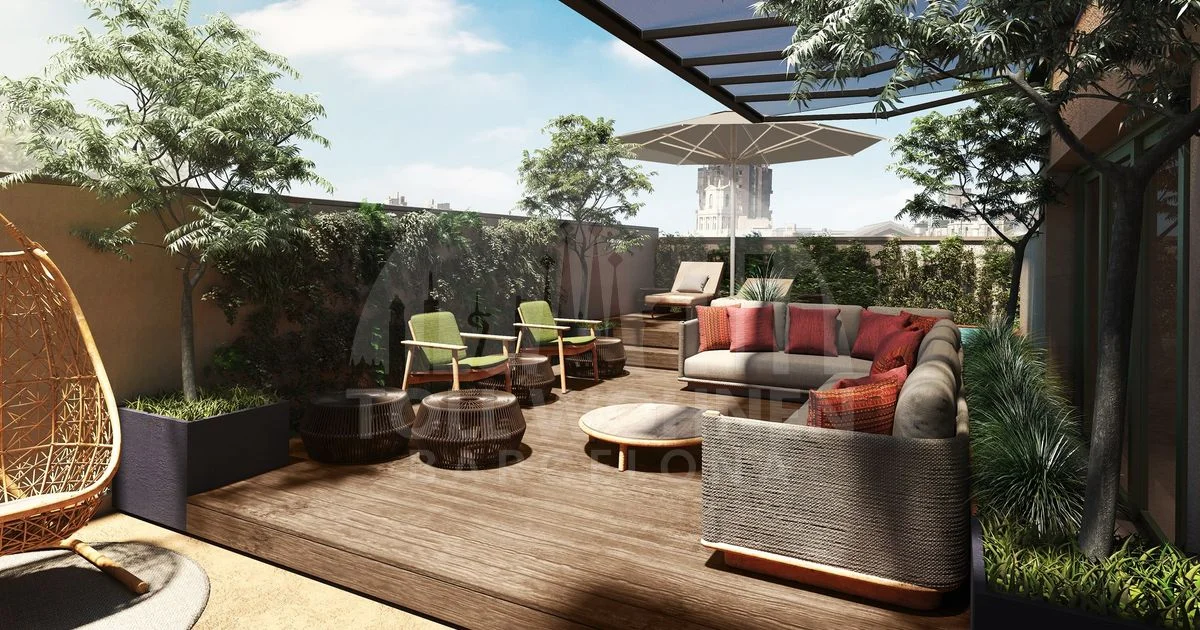 Ático servido en Eixample con terraza de 11 m²