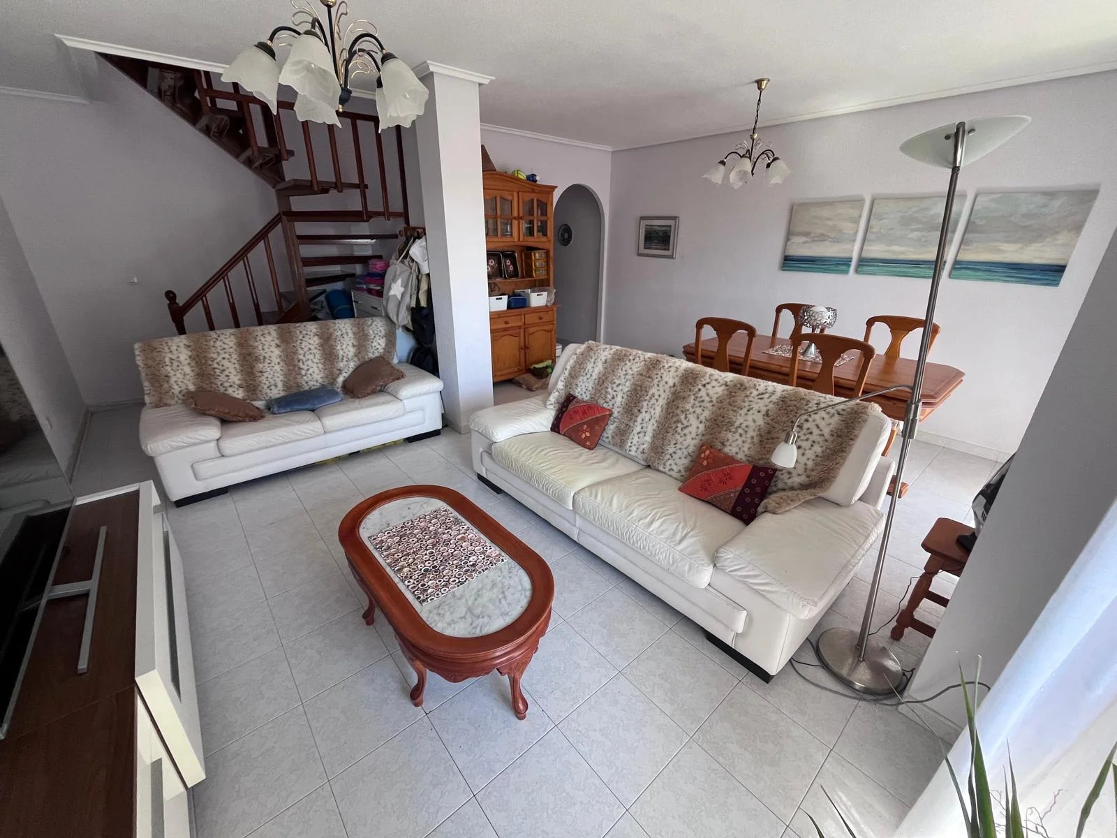 Vivienda costera cerca de la playa de Trengandín