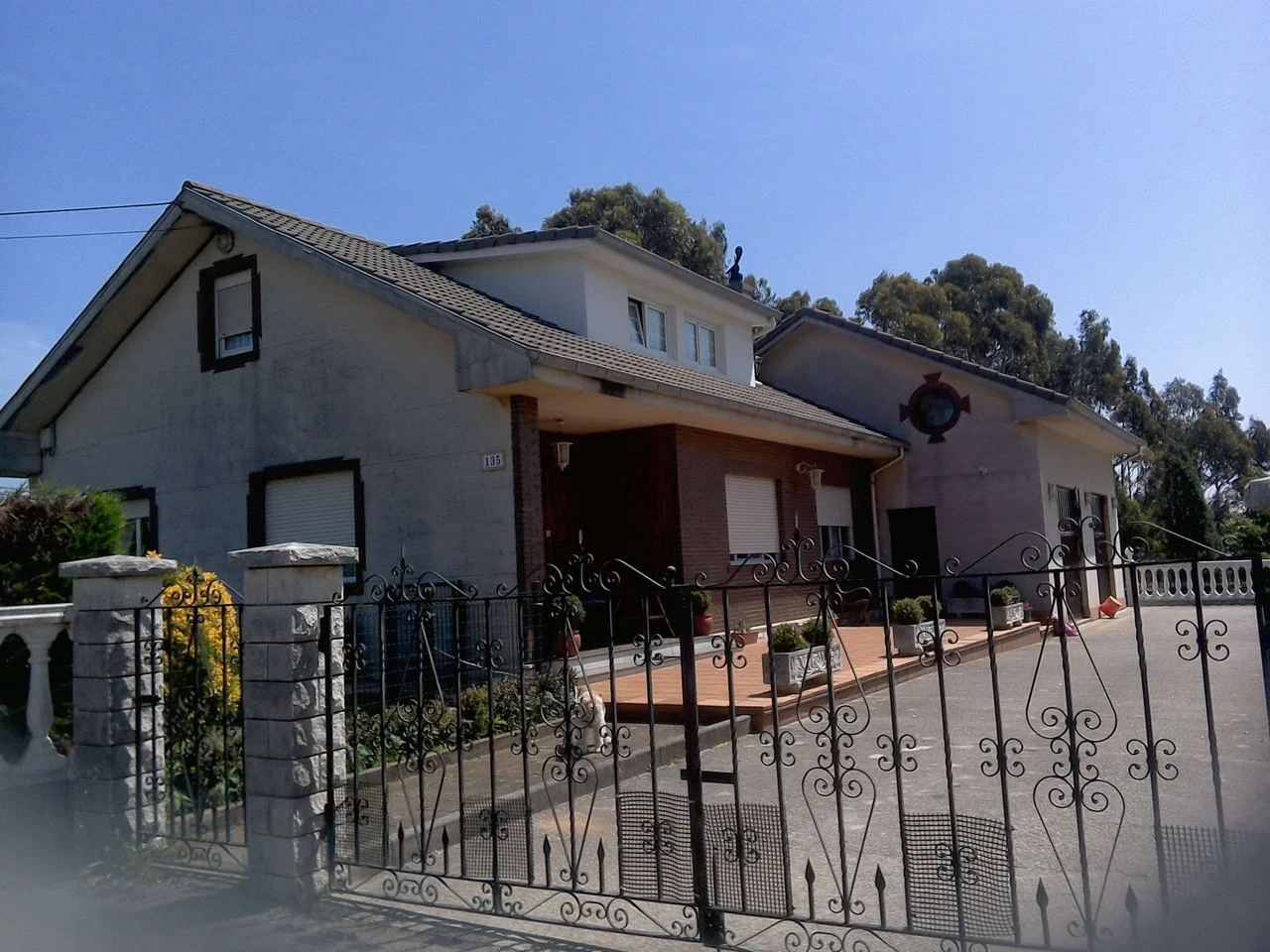 Miengo chalet with 6,000 m² plot