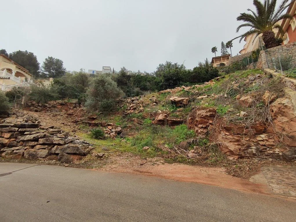 Build-ready La Sella plot, sea views