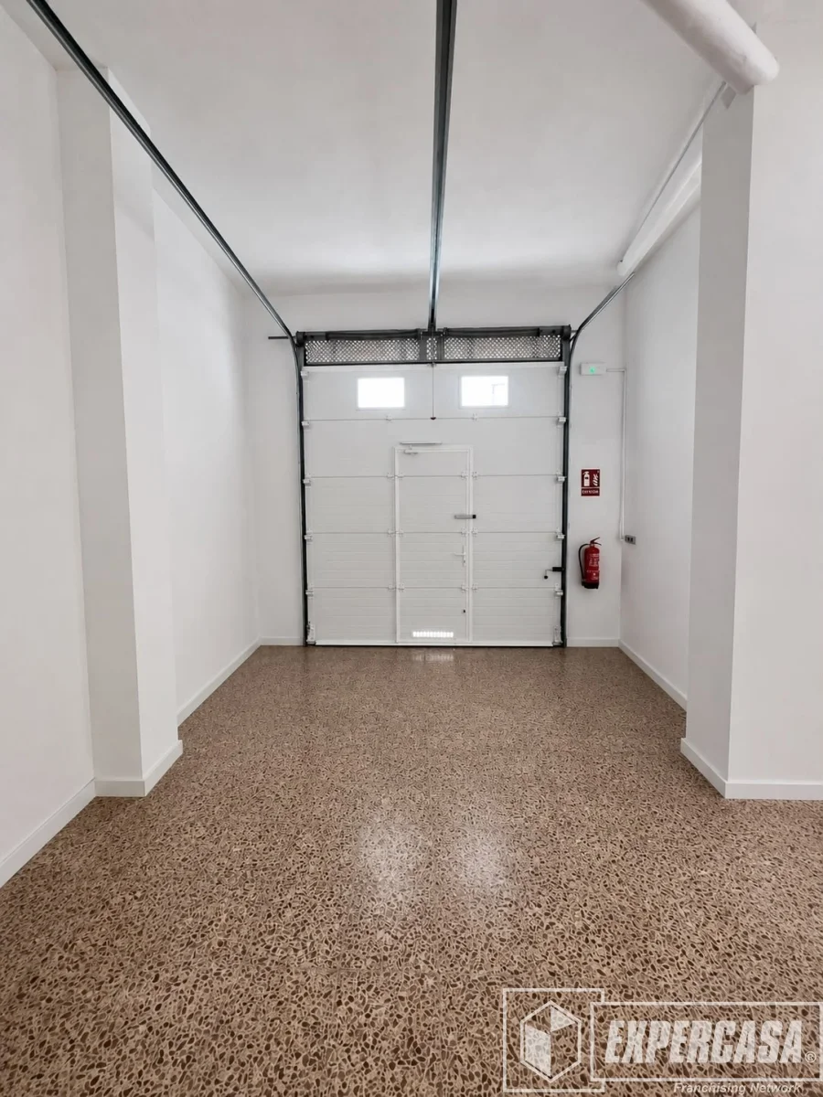 Open-plan commercial unit in Sagunto