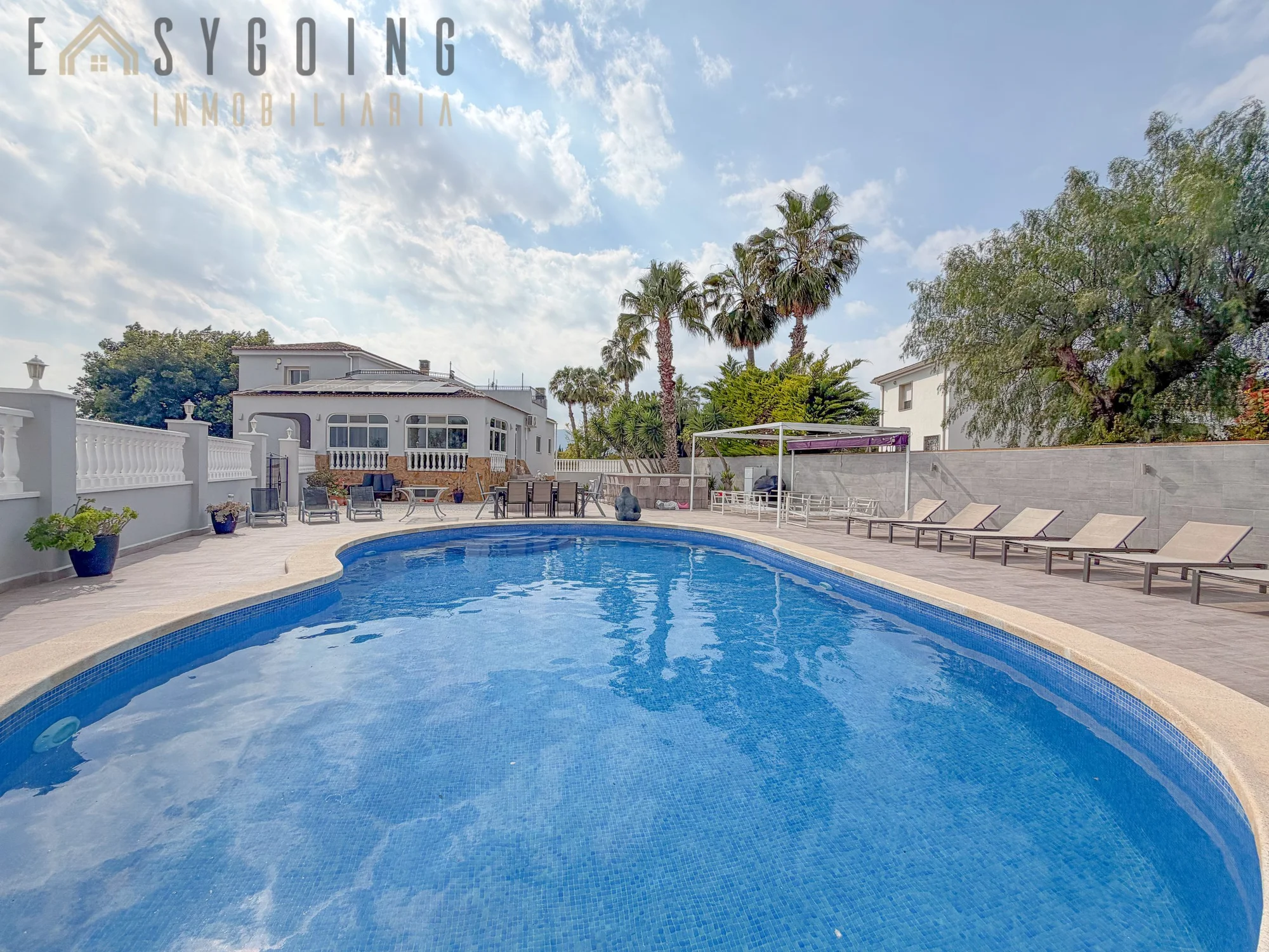 Villa sostenible en Catral con casa de invitados