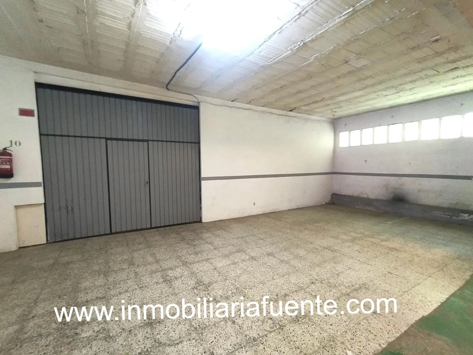 Garage space in Gueñes, 12.5 m²