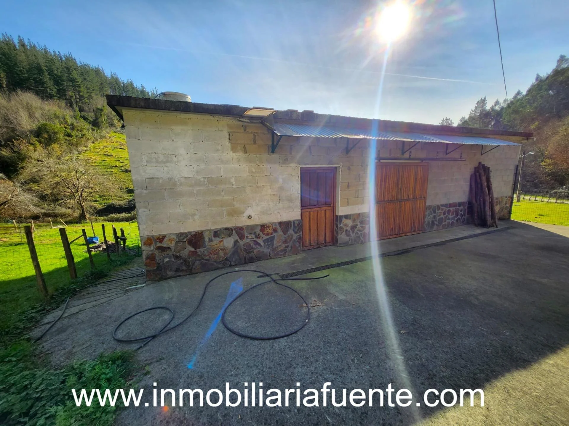 Nave industrial con 30.000 m² de terreno