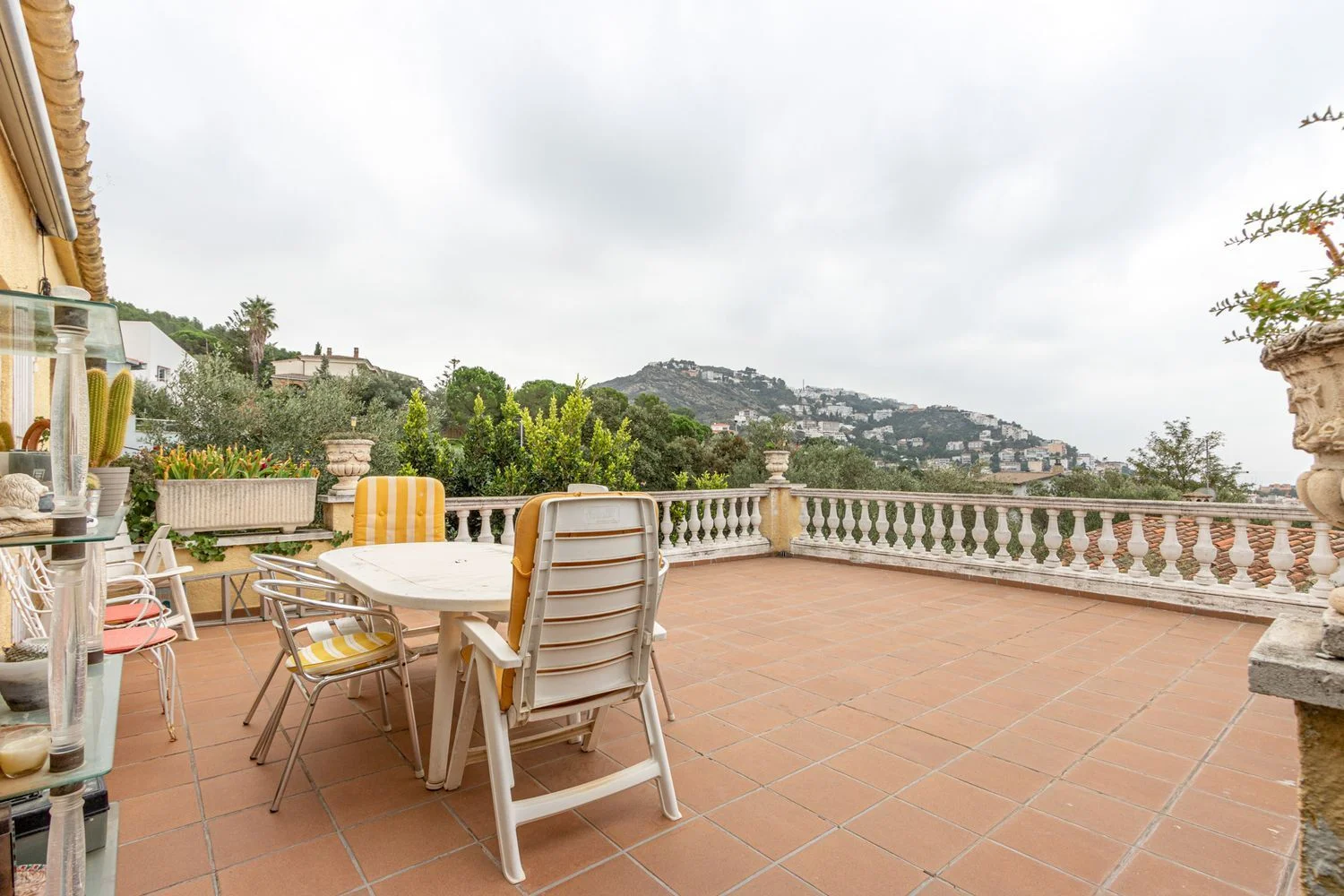 Chalet reformado en Roses, cuatro dormitorios