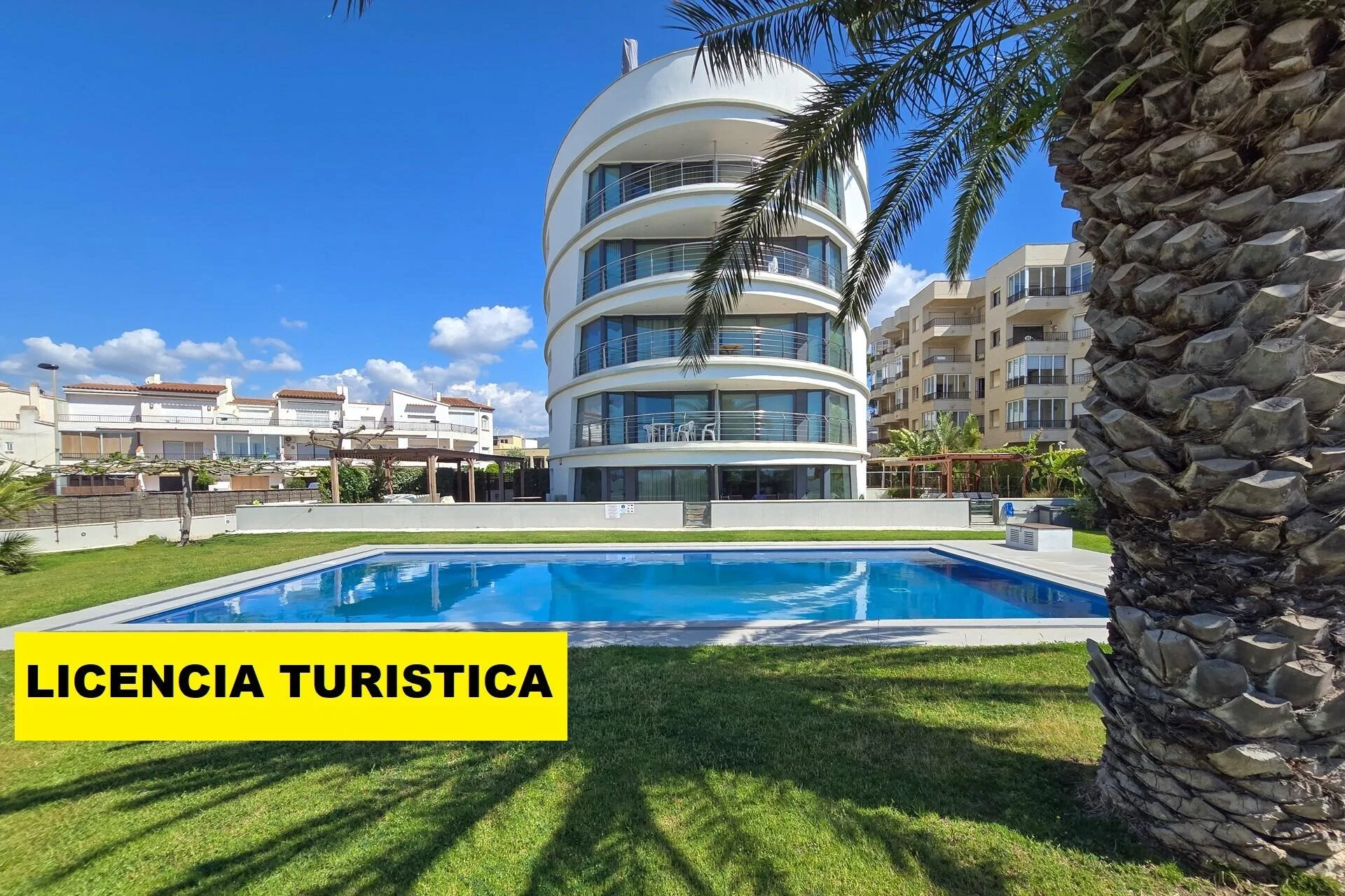 Ático en primera línea con solárium de 59 m²