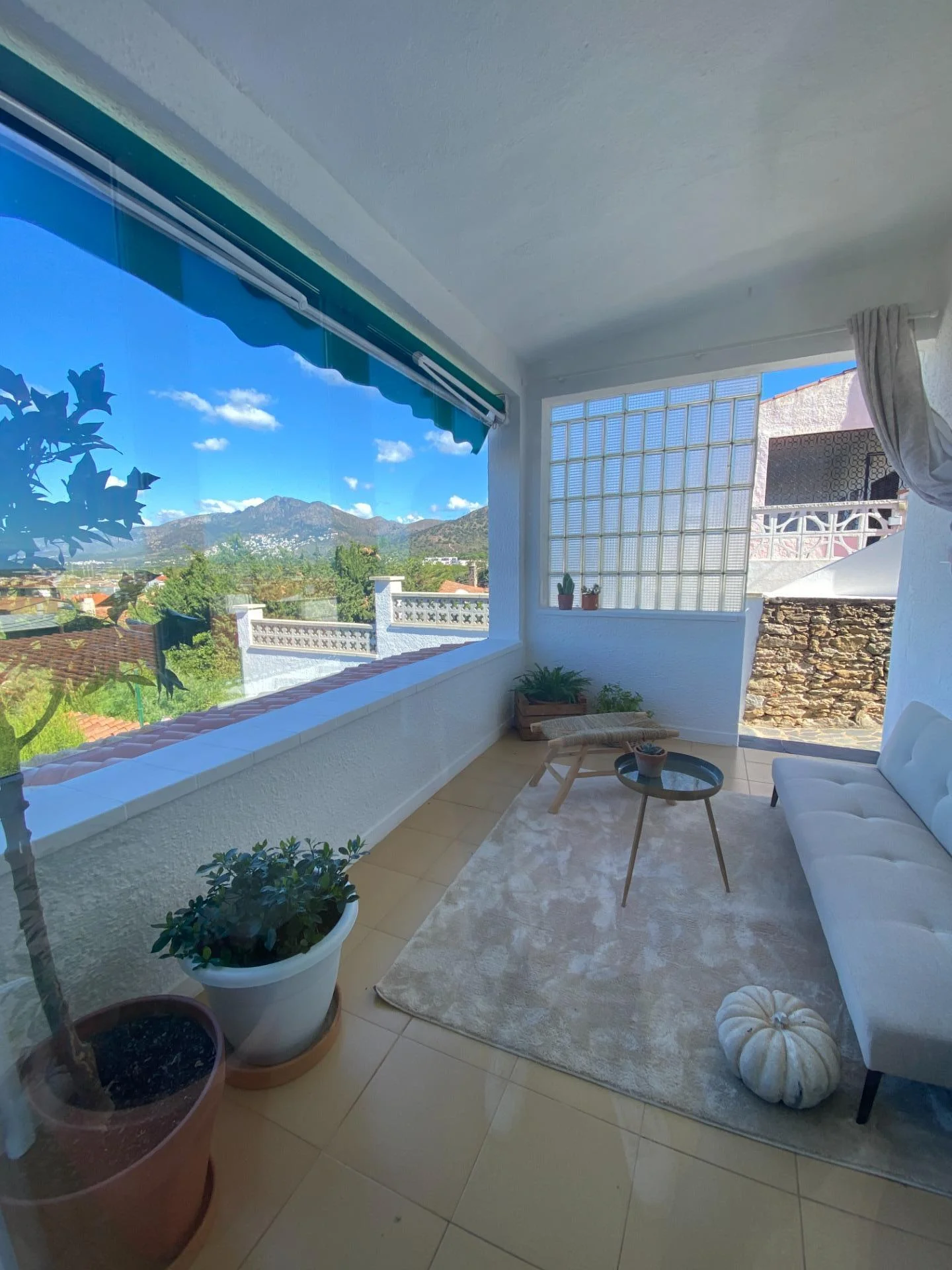Casa soleada en Roses, cuatro dormitorios
