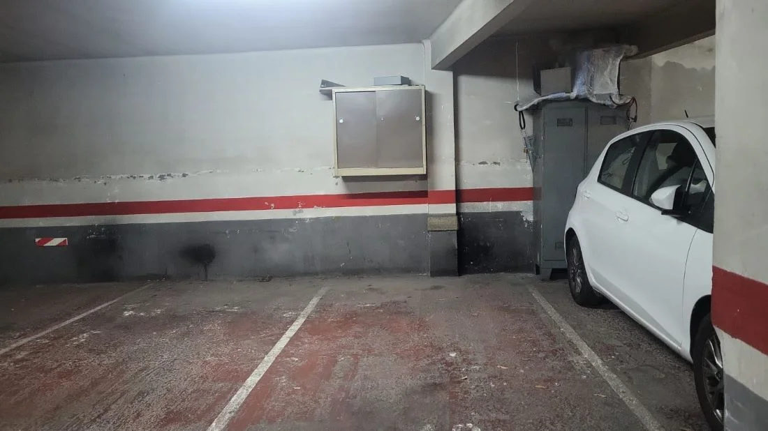 12 m² parking space in Collblanc