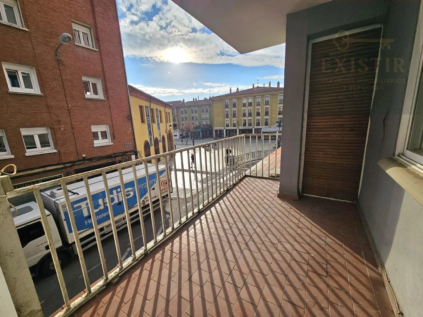 Piso amplio de 5 dormitorios junto a Plaza San Pablo, para reformar