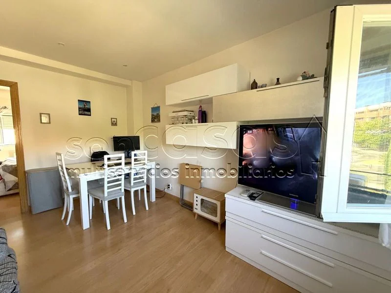 Compact 1-bed flat in Corralejos, Barajas