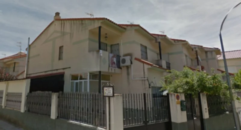 Casa alquilada de cuatro dormitorios en Ocaña