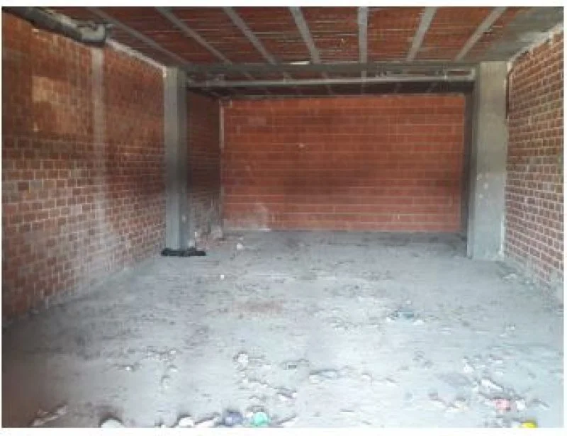 Raw commercial unit in Seseña