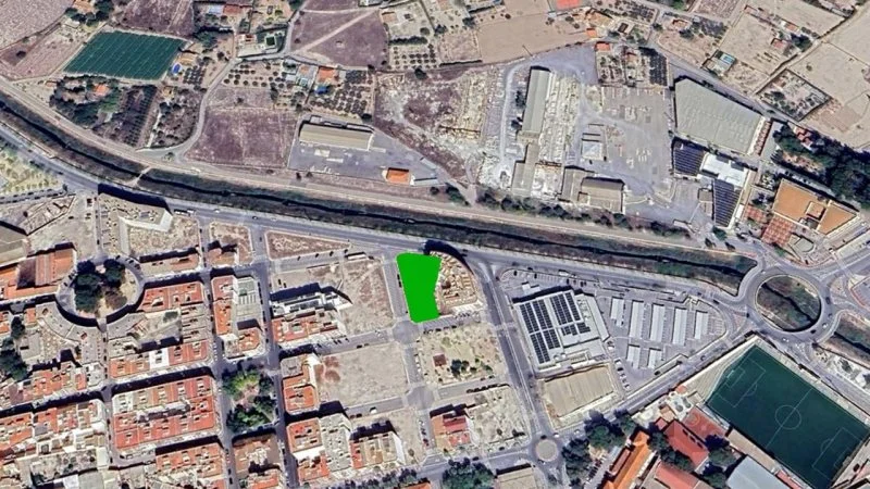Solar urbano en Novelda, 7.228 m² edificables