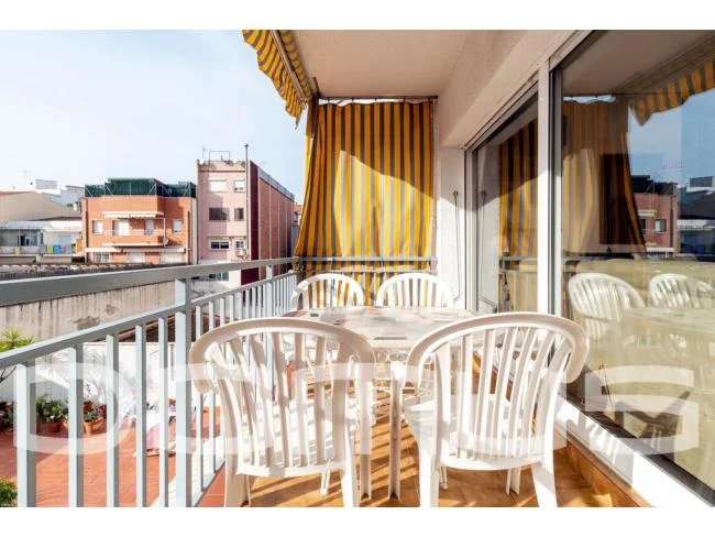 Ático en Sant Boi con terraza de 100 m²