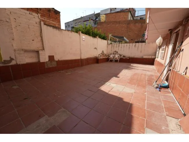 Local comercial en Marianao con terraza