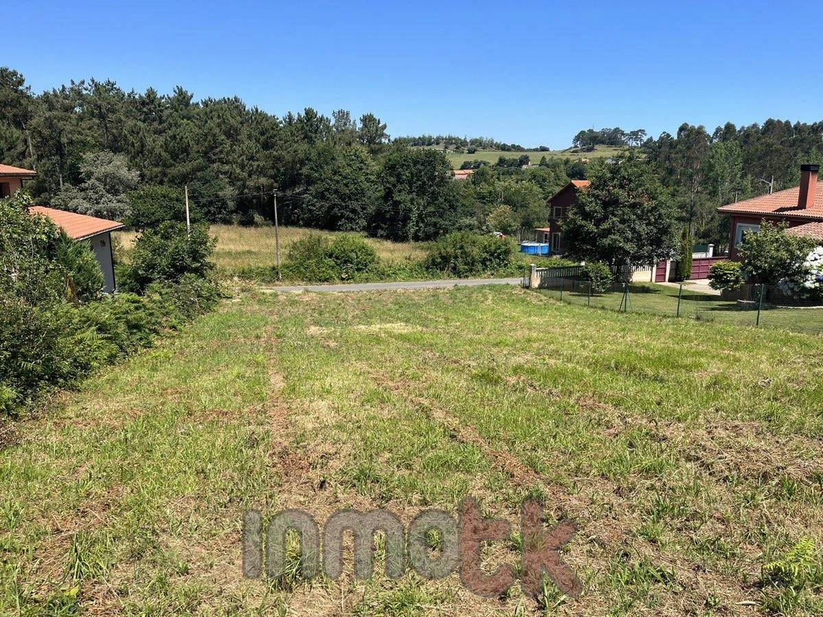 Parcela urbana cerca del centro de A Laracha