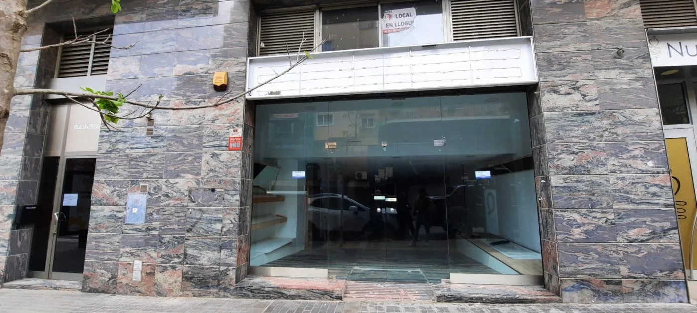 Commercial unit in Ripollet, 270 m²