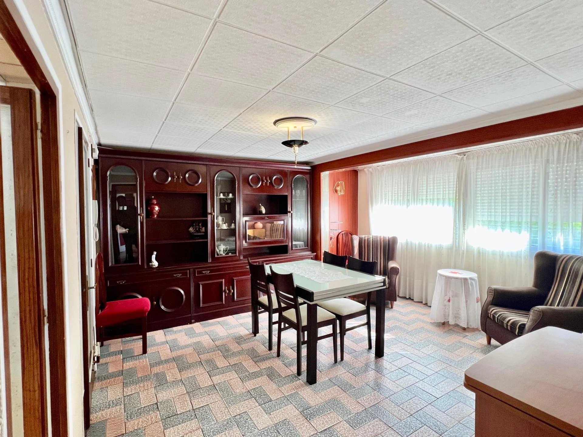 Three-bedroom flat in Els Merinals