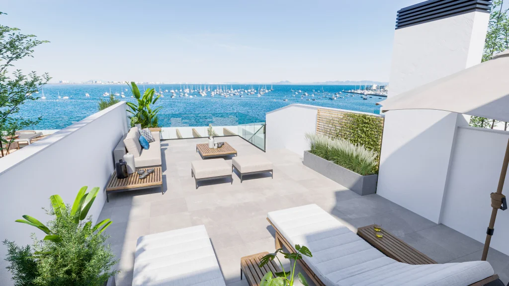 Seafront penthouse with private solarium