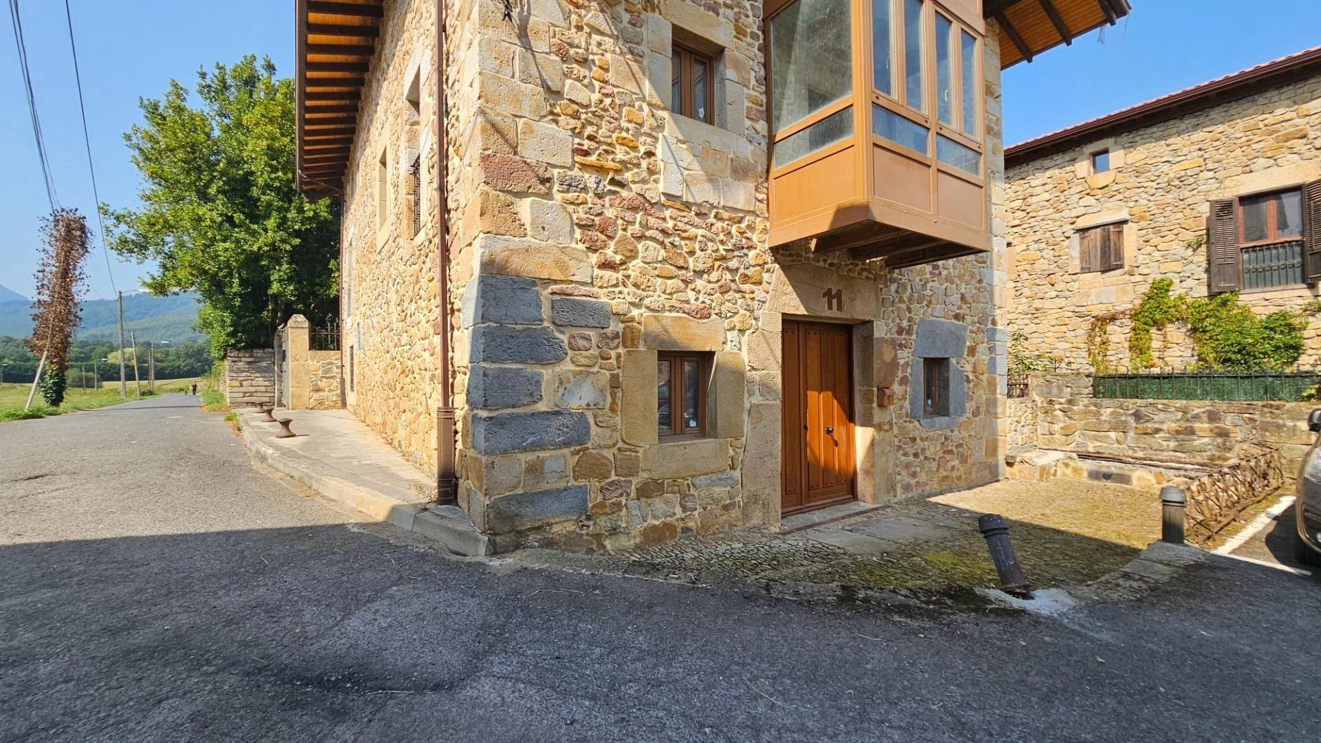 Casa de piedra rehabilitada, seis dormitorios