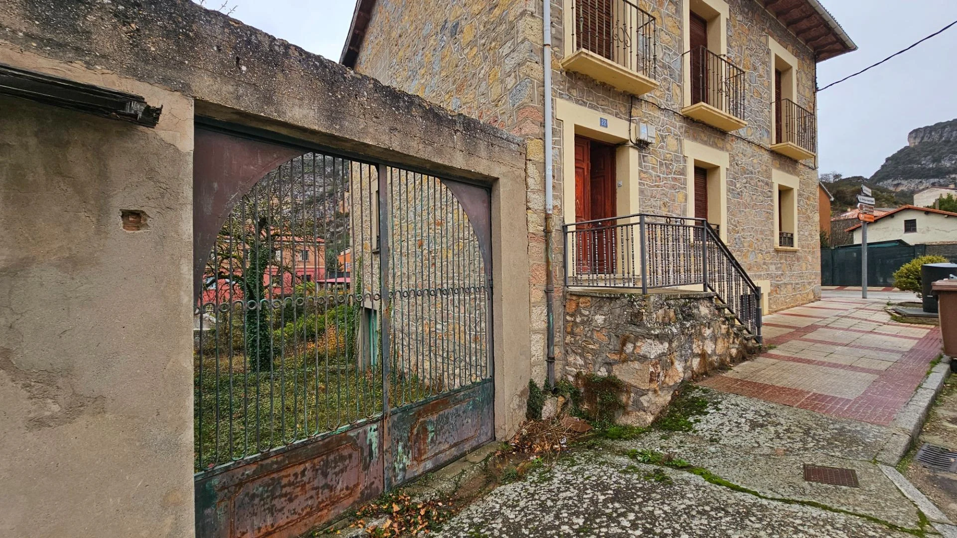 Casa histórica en Oña de 630 m²