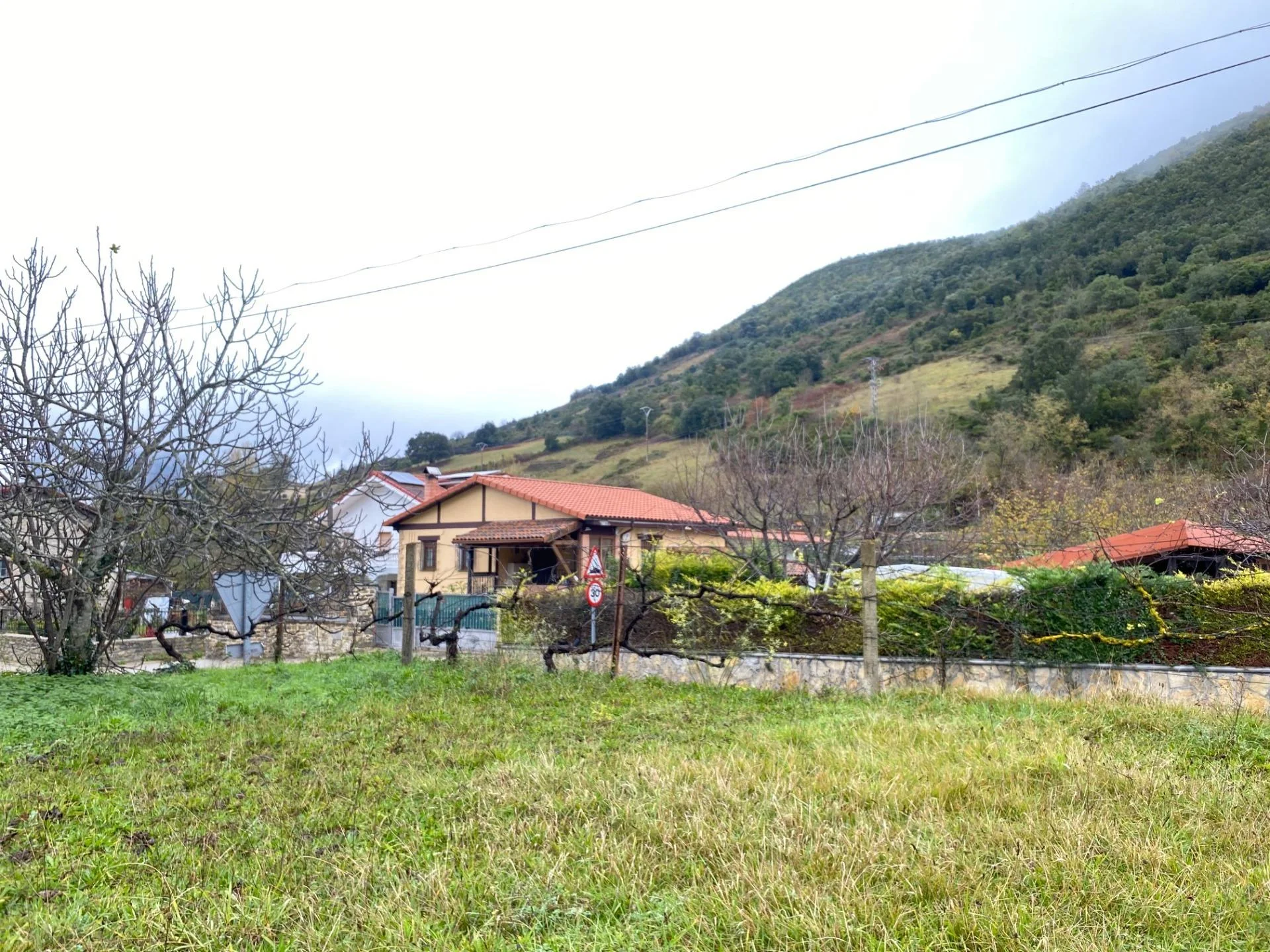 Urban plot in Ungo, 2640 m²