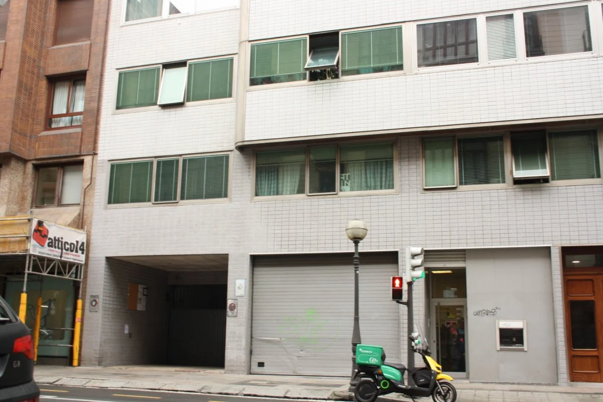 Central Bilbao garage near Zubizuri