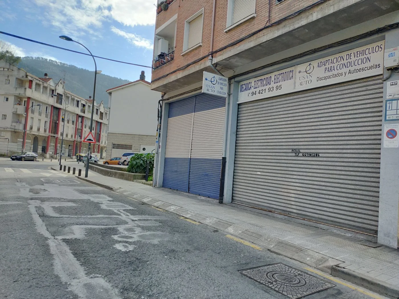 Equipped mechanical workshop in Peñascal