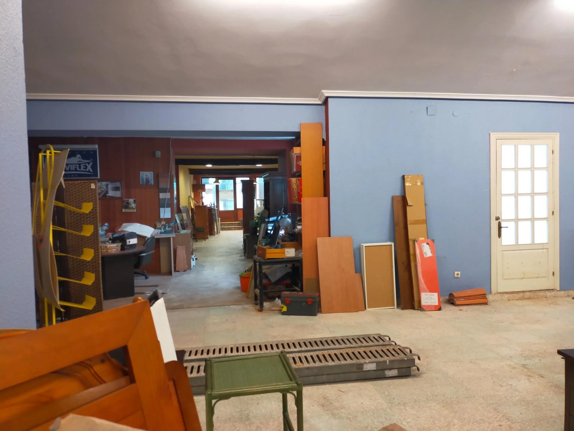 Local comercial de 275 m² en Laredo