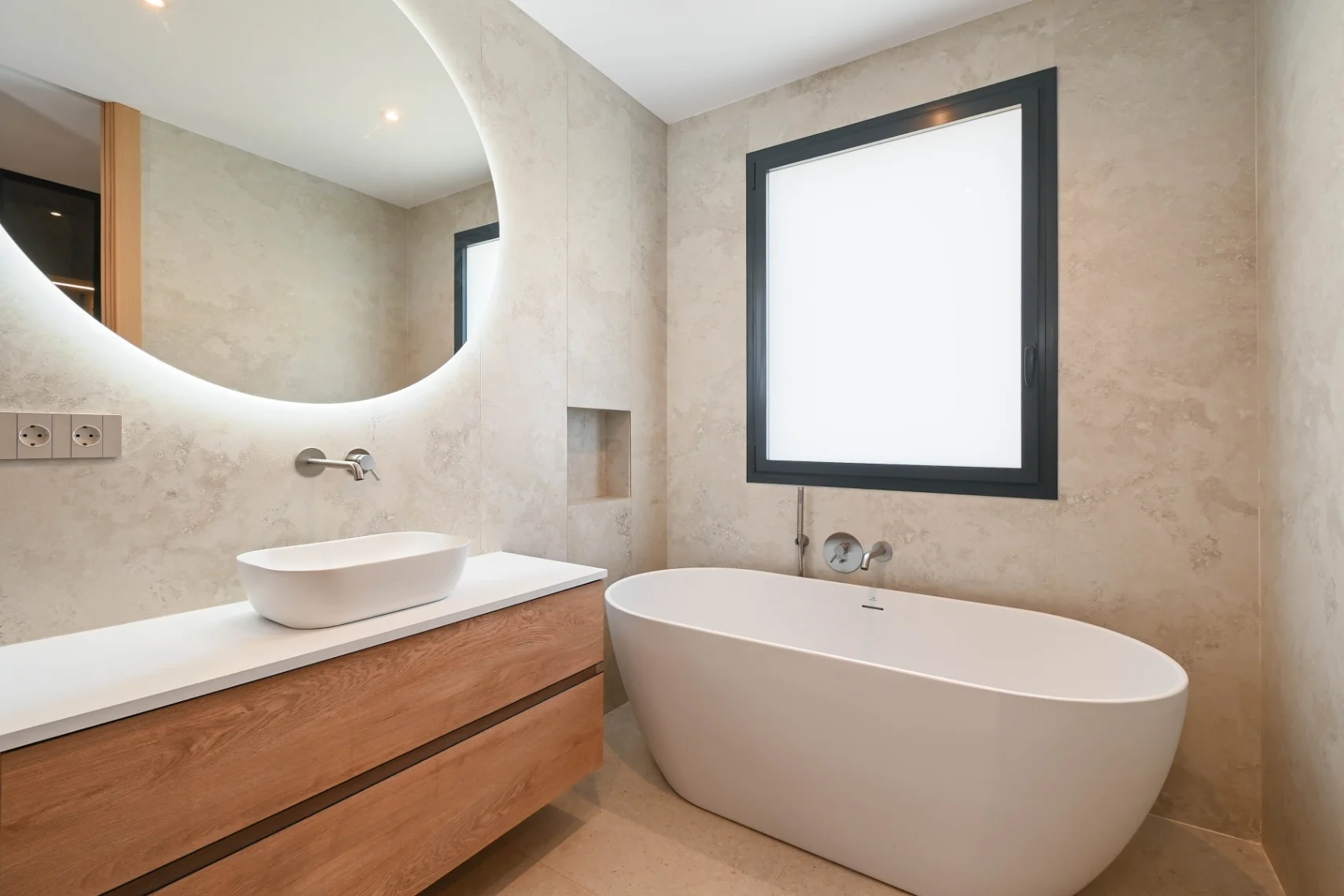 New-build sea-view villa near La Fustera
