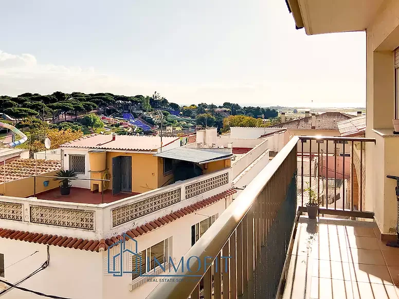 Good-condition duplex in Palafolls, 3 bedrooms