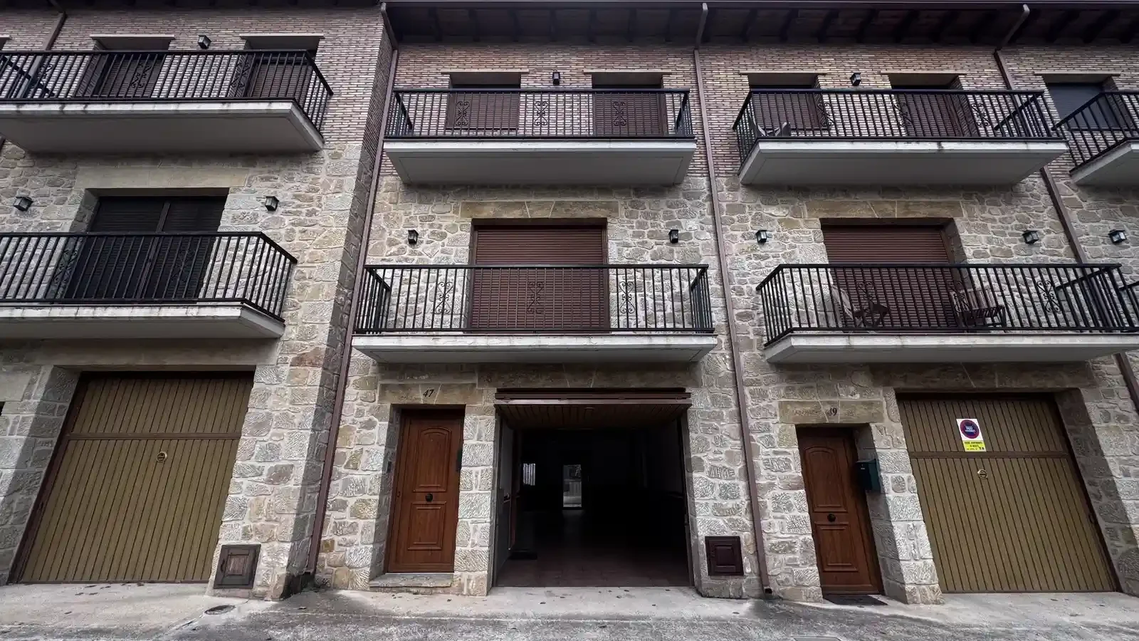 Casa adosada de cuatro dormitorios en Beceite