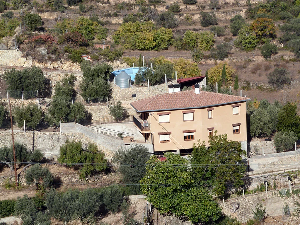 Finca rústica con frutales