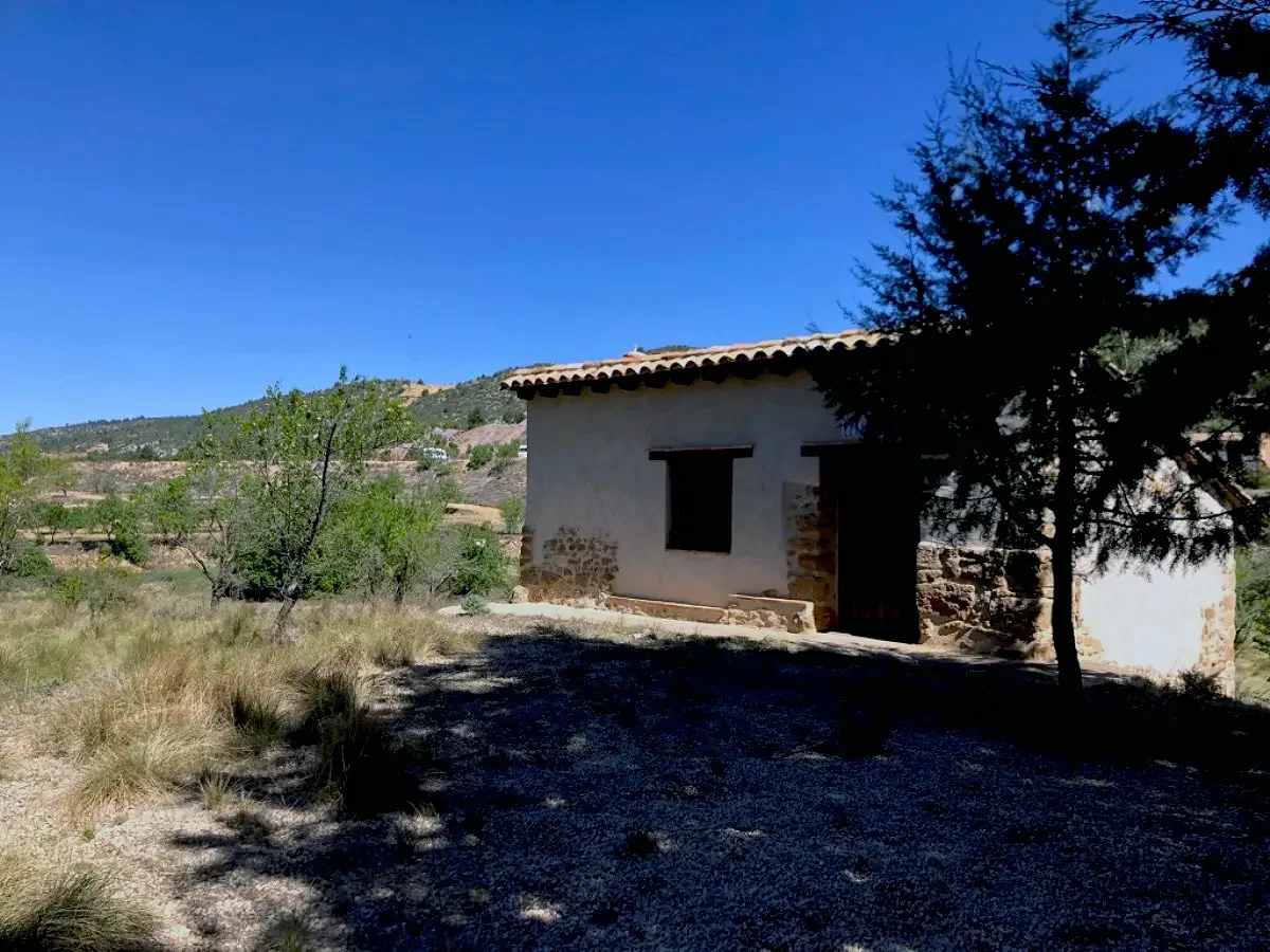 Finca rústica con edificación de 156 m²