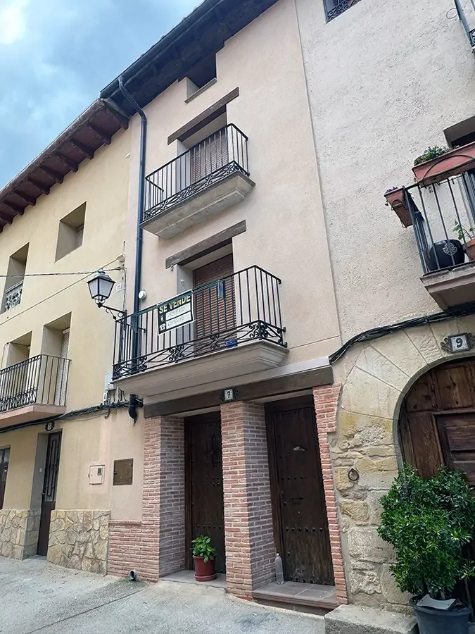 Large Ráfales house with four floors